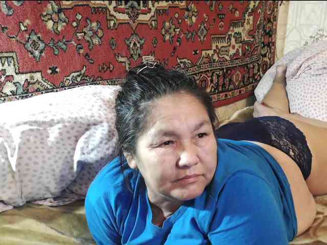 MilfZulfiya webcam