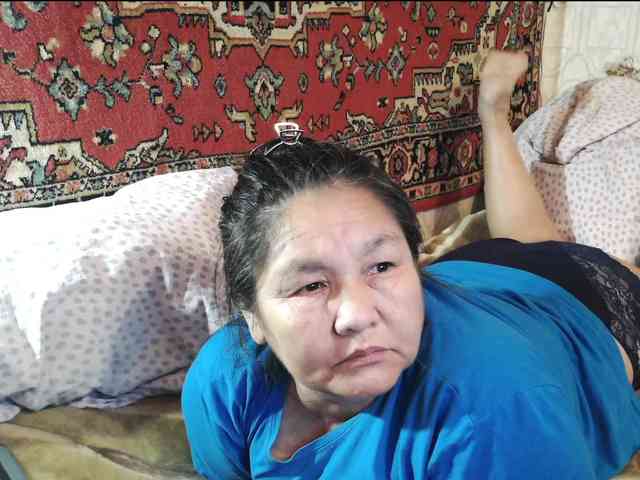 MilfZulfiya webcam
