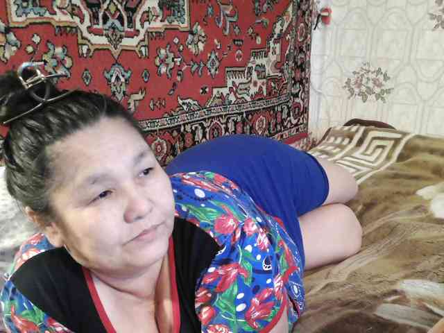 MilfZulfiya webcam