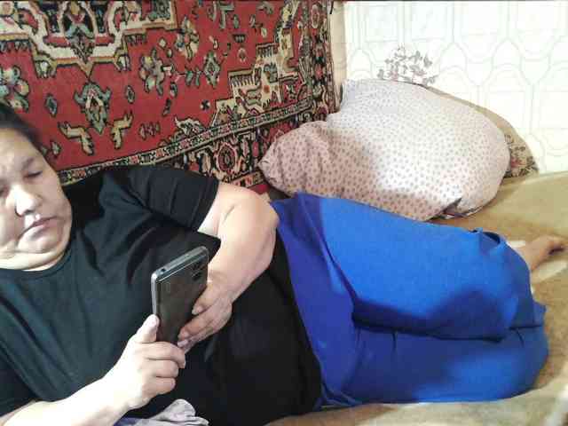 MilfZulfiya webcam