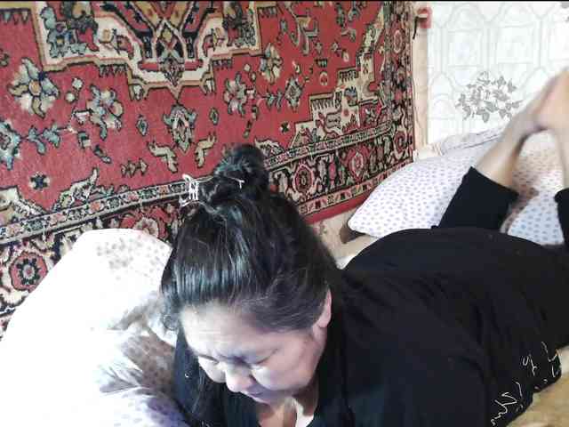 MilfZulfiya webcam