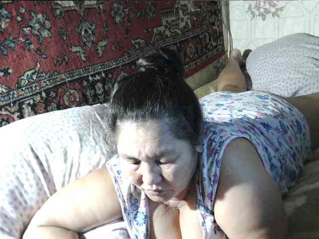 MilfZulfiya webcam