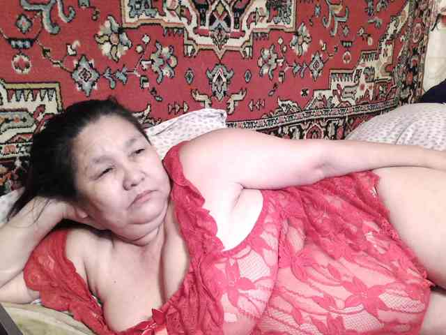 MilfZulfiya webcam