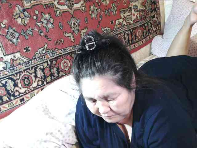 MilfZulfiya webcam