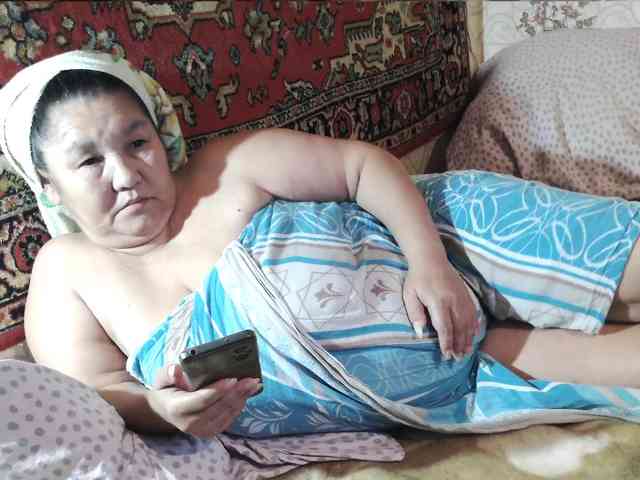 MilfZulfiya webcam