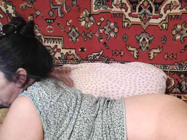 模特: MilfZulfiya
