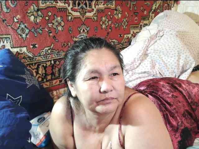 MilfZulfiya webcam