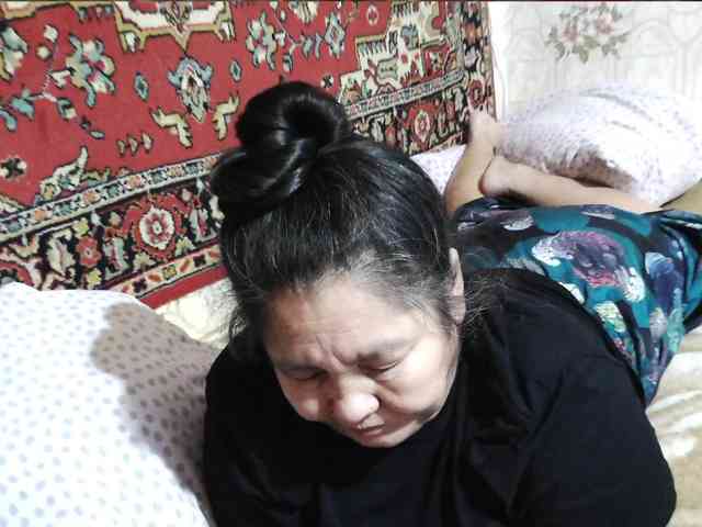 MilfZulfiya webcam