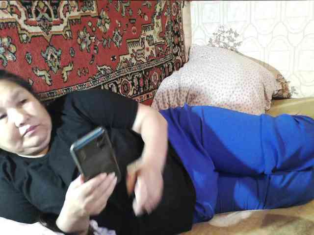 2Milf45 Live Webcam on BongaCams