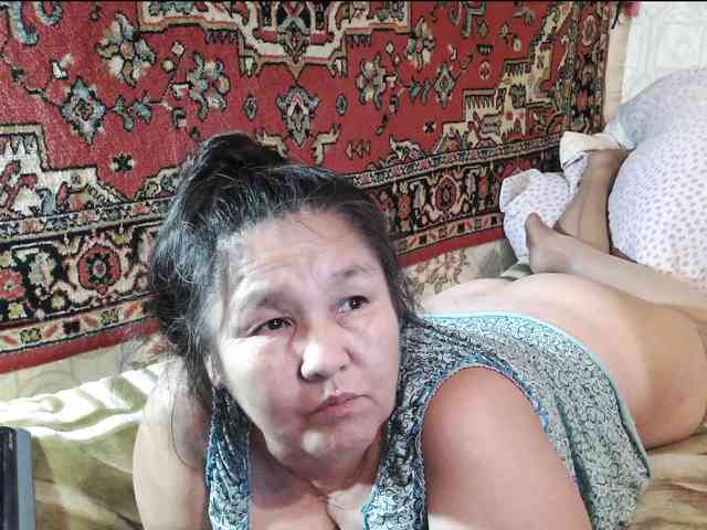 MilfZulfiya webcam