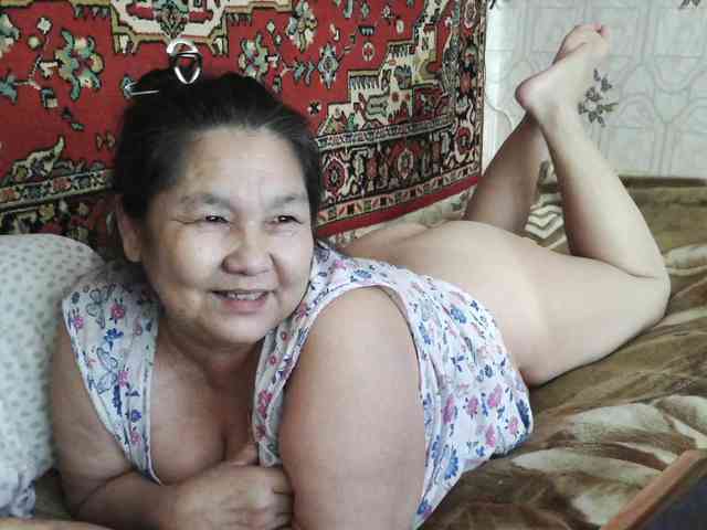 MilfZulfiya webcam