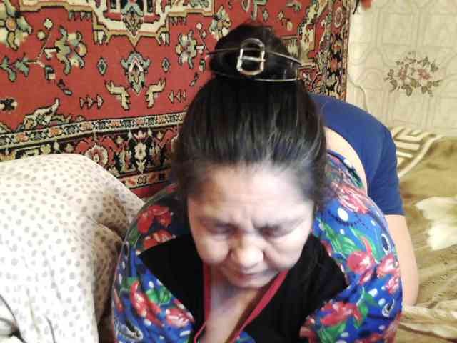 2Milf45 Live Webcam on BongaCams