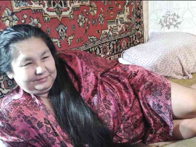 MilfZulfiya webcam