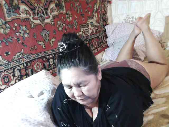 MilfZulfiya webcam