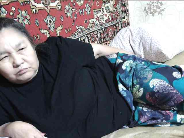 MilfZulfiya webcam