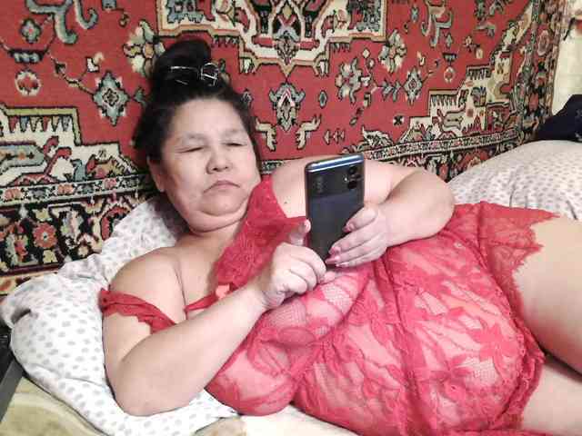 MilfZulfiya webcam