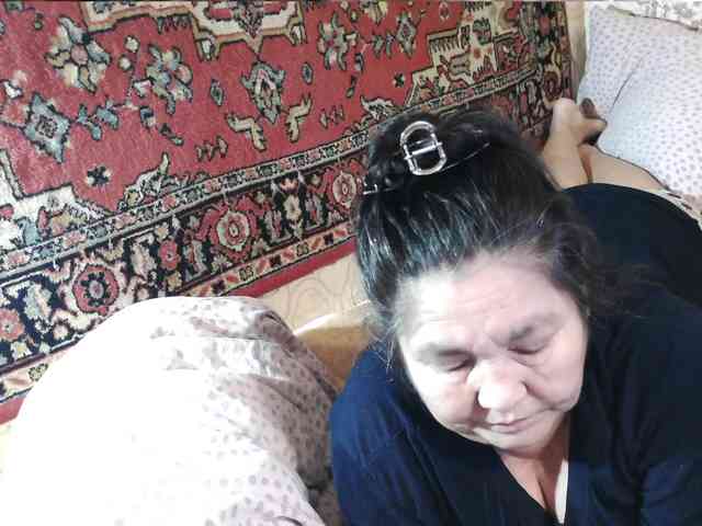 MilfZulfiya webcam