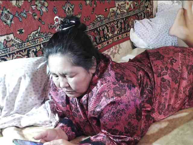 MilfZulfiya webcam