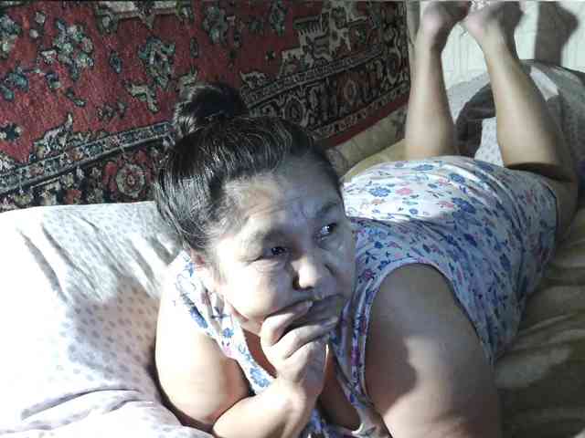 MilfZulfiya webcam