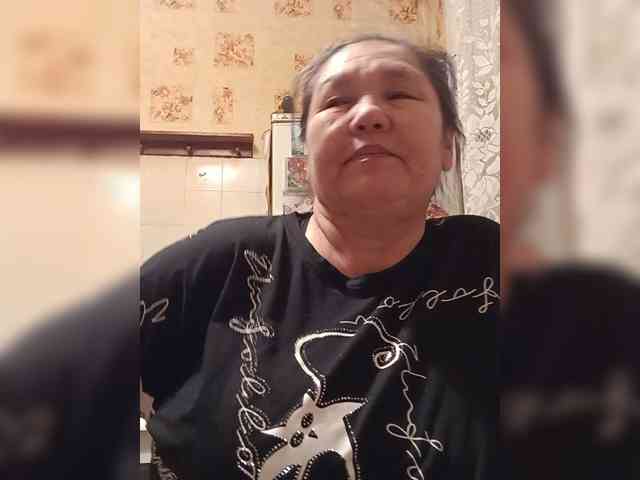 MilfZulfiya webcam