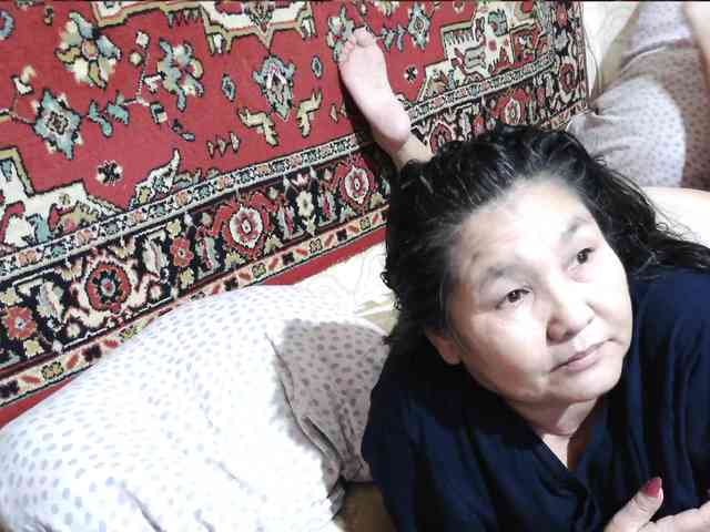 MilfZulfiya webcam
