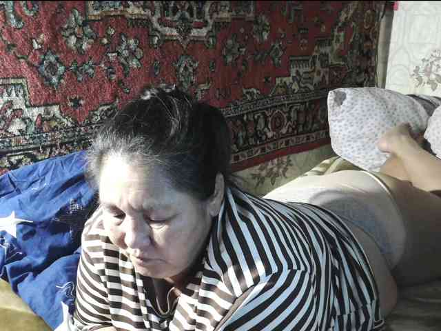 MilfZulfiya webcam
