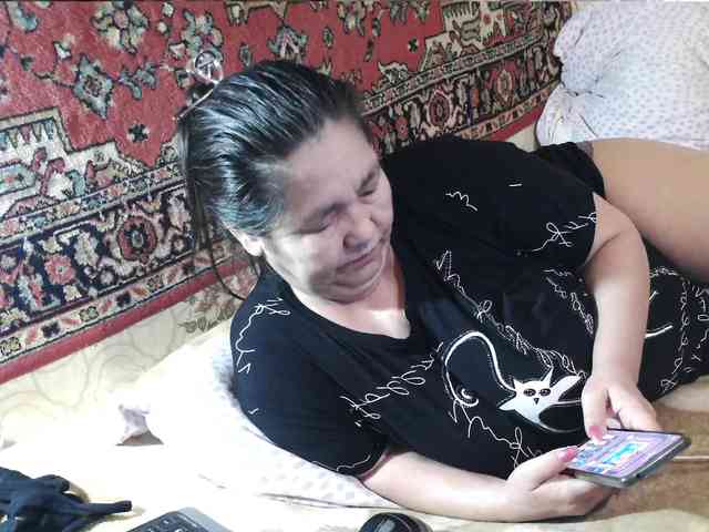 MilfZulfiya webcam