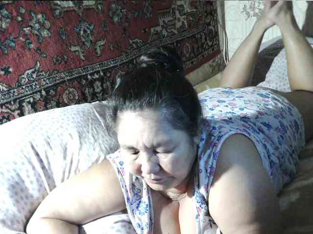 MilfZulfiya webcam