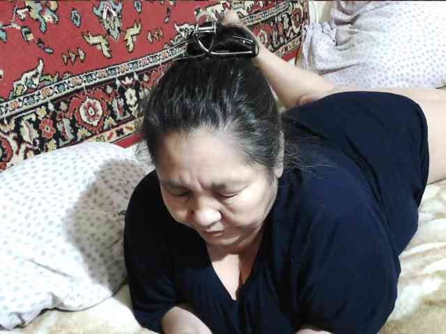 MilfZulfiya webcam