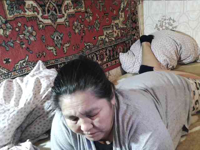 MilfZulfiya webcam