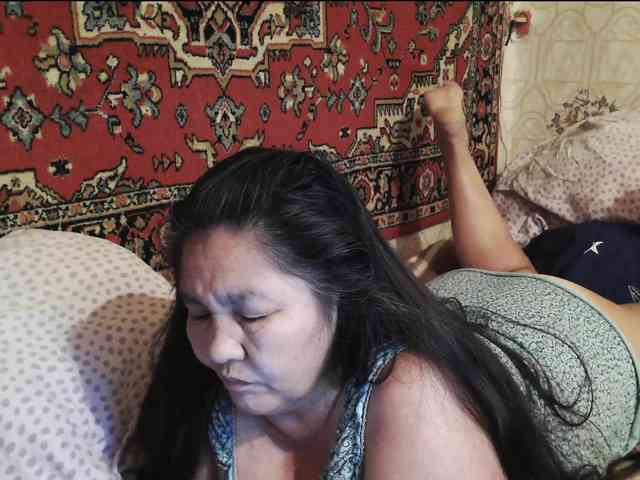 MilfZulfiya webcam