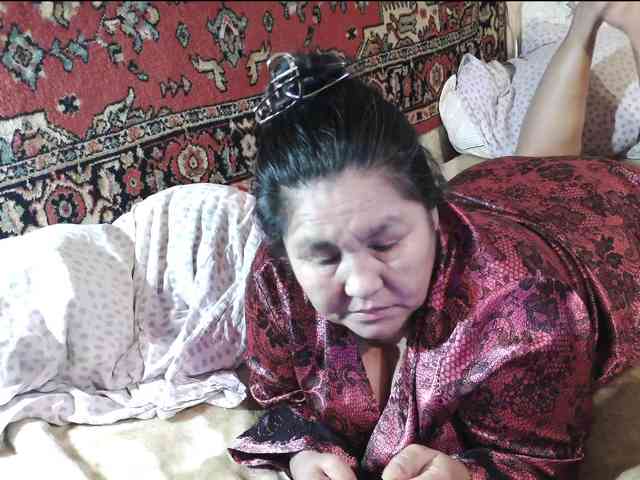 MilfZulfiya webcam