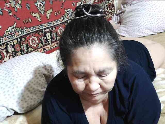 MilfZulfiya webcam