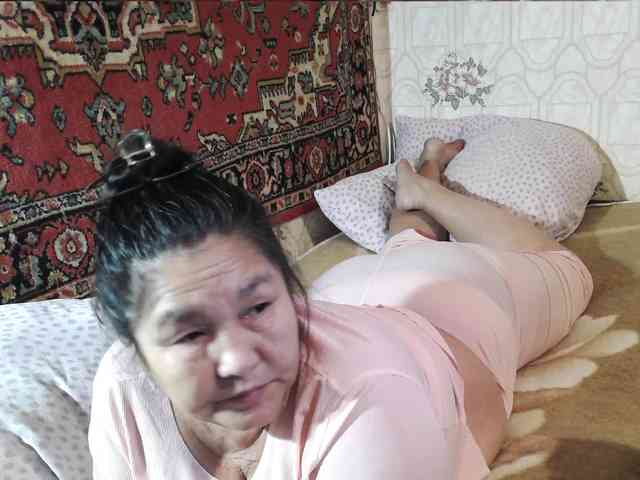 MilfZulfiya webcam