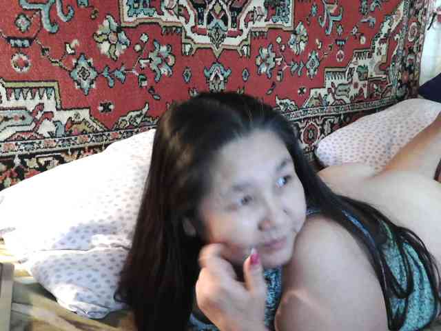 MilfZulfiya webcam