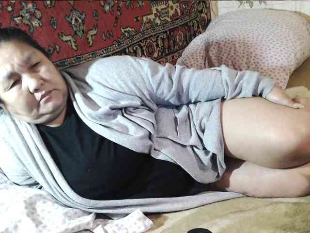 MilfZulfiya webcam