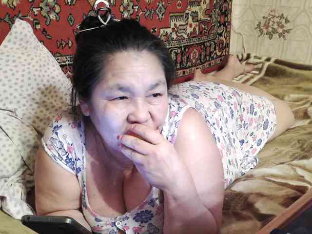 MilfZulfiya webcam