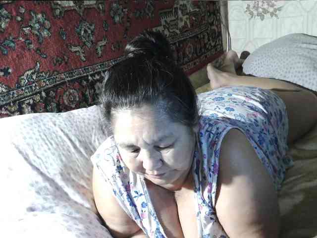 MilfZulfiya webcam