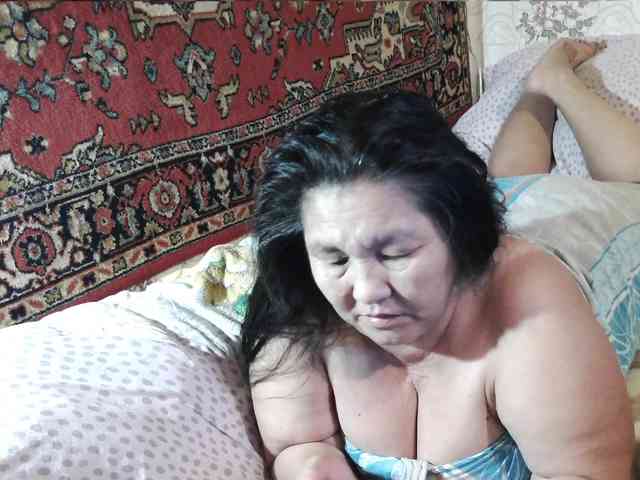 MilfZulfiya webcam