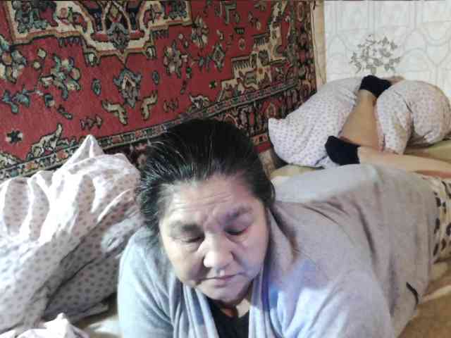 MilfZulfiya webcam