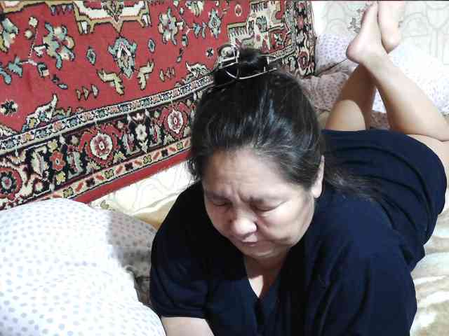 MilfZulfiya webcam