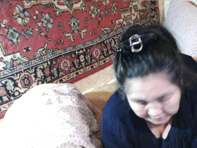 MilfZulfiya webcam