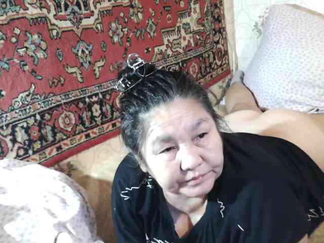 MilfZulfiya webcam