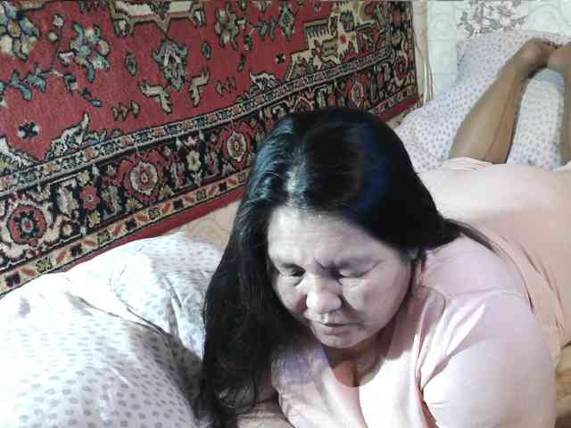 MilfZulfiya webcam