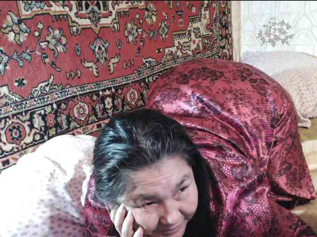 MilfZulfiya webcam