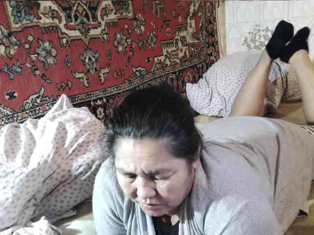MilfZulfiya webcam