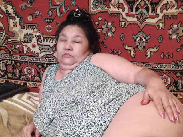 MilfZulfiya webcam