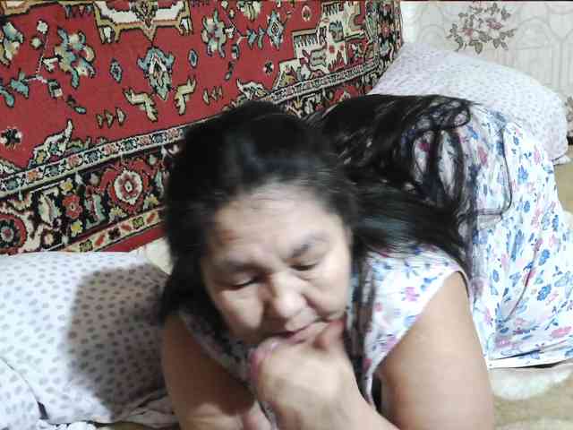 MilfZulfiya webcam