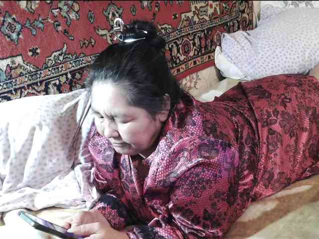 MilfZulfiya webcam
