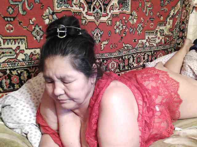 MilfZulfiya webcam